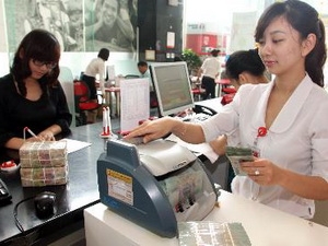 Hạ lãi suất các khoản vay cũ về dưới 15%