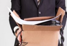 Cần sa thải những ai?