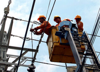 EVN đang tiếp tục phải huy động điện giá cao