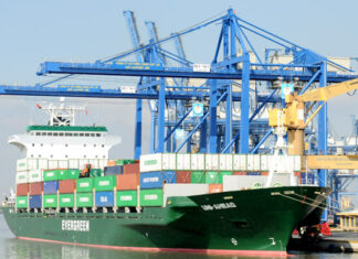 Xuất siêu trở lại, nửa đầu tháng 7 thặng dư thương mại đạt 85 triệu USD